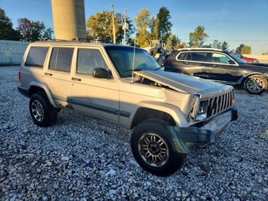 Vue de 2000 JEEP CHEROKEE SPORT, angle 4