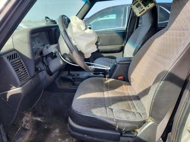 Vue de 2000 JEEP CHEROKEE SPORT, angle 7