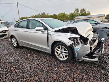 منظر 2013 FORD FUSION SE، زاوية 4