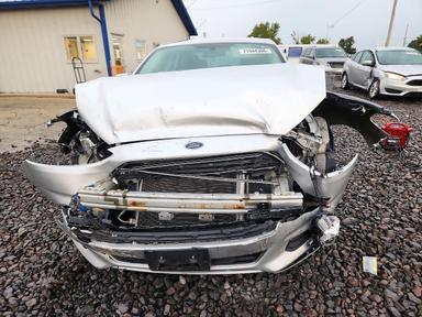 منظر 2013 FORD FUSION SE، زاوية 5