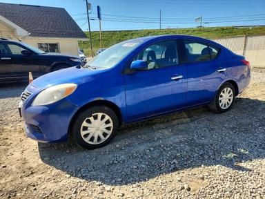 Vue de 2012 NISSAN VERSA 1.6 S, angle 1