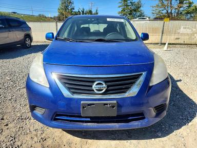 Vue de 2012 NISSAN VERSA 1.6 S, angle 5