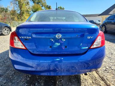 Vue de 2012 NISSAN VERSA 1.6 S, angle 6