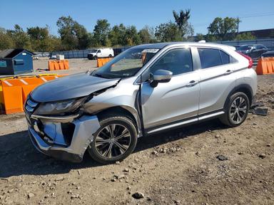 منظر 2018 MITSUBISHI ECLIPSE CROSS SE، زاوية 1