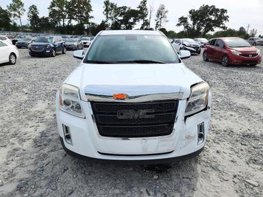 Vue de 2013 GMC TERRAIN SLE, angle 5