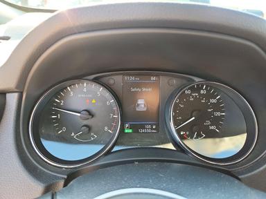 2018 NISSAN ROGUE SL view, angle 9