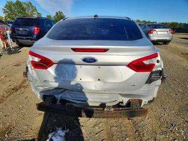 2014 FORD FOCUS SE view, angle 6