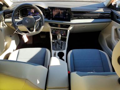 2025 VOLKSWAGEN JETTA SE view, angle 8