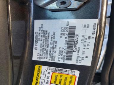 Vue de 2016 FORD FUSION SE PHEV, angle 12