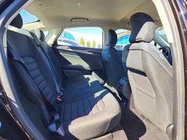 Vue de 2019 FORD FUSION SE, angle 10