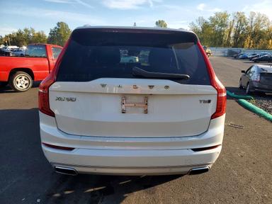 Вид 2020 VOLVO XC90 T5 MOMENTUM, угол 6