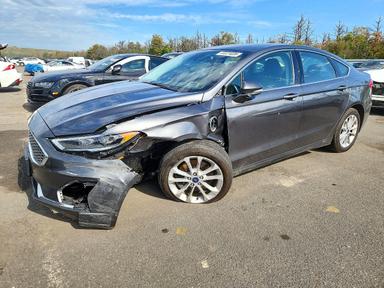 منظر 2020 FORD FUSION TITANIUM، زاوية 1