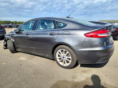 منظر 2020 FORD FUSION TITANIUM، زاوية 2