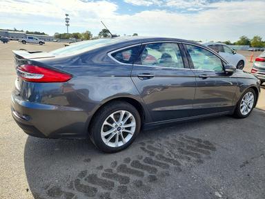 منظر 2020 FORD FUSION TITANIUM، زاوية 3