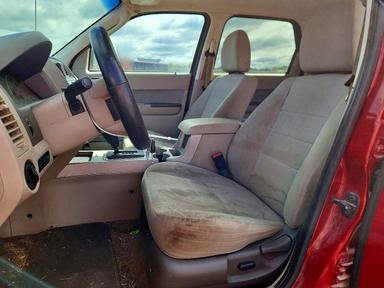 Vista de 2010 FORD ESCAPE XLT, ángulo 7