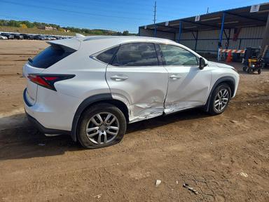 Vedere 2016 LEXUS NX 200T BASE, unghi 3