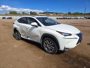 Vedere 2016 LEXUS NX 200T BASE, unghi 4
