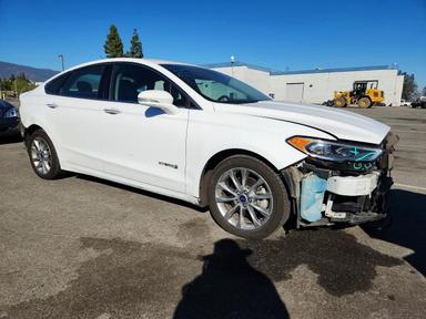 2017 FORD FUSION SE HYBRID view, angle 4
