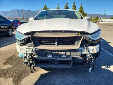 2017 FORD FUSION SE HYBRID view, angle 5