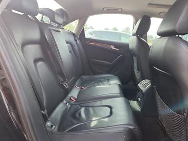 Vue de 2015 AUDI A4 PREMIUM, angle 10