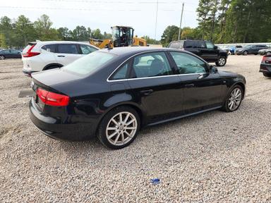 Vue de 2015 AUDI A4 PREMIUM, angle 3