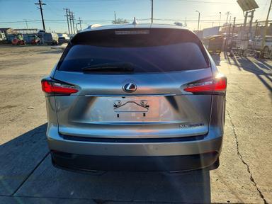 Vedere 2016 LEXUS NX 300H, unghi 6