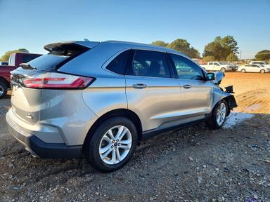 منظر 2020 FORD EDGE SEL، زاوية 3