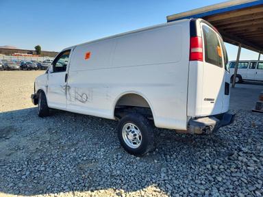 Vue de 2015 CHEVROLET EXPRESS 2500 CARGO DELIVERY VAN, angle 2