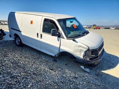 Vue de 2015 CHEVROLET EXPRESS 2500 CARGO DELIVERY VAN, angle 4