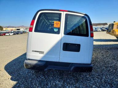 Vue de 2015 CHEVROLET EXPRESS 2500 CARGO DELIVERY VAN, angle 6