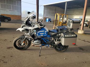 Vedere 2018 BMW R1200 GS ADVENTURE, unghi 3