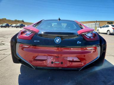 Vue de 2017 BMW I8, angle 6
