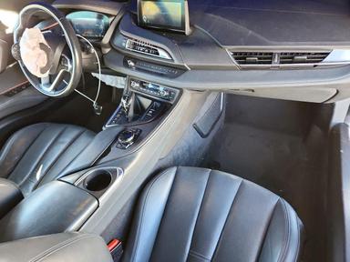Vue de 2017 BMW I8, angle 8