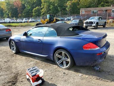 Vista de 2007 BMW M6, ángulo 2