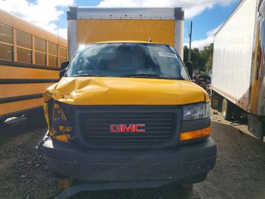 Вид 2022 GMC SAVANA CUT - BOX TRUCK, угол 5