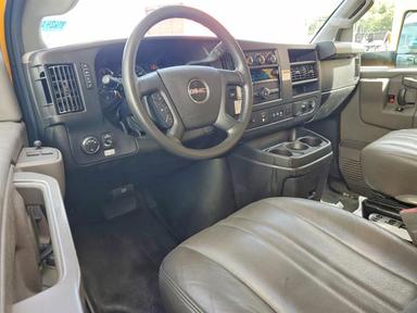 Вид 2022 GMC SAVANA CUT - BOX TRUCK, угол 8