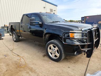 2013 GMC SIERRA K2500 DENALI view, angle 4