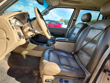 منظر 2004 FORD EXPLORER SPORT TRAC، زاوية 7