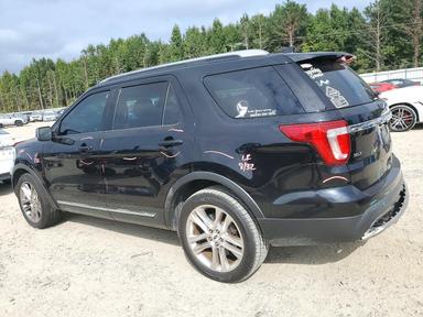 Vista de 2017 FORD EXPLORER XLT, ángulo 2