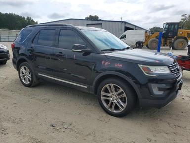 Vista de 2017 FORD EXPLORER XLT, ángulo 4