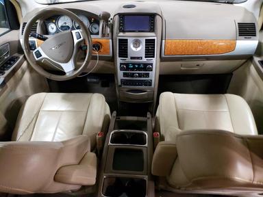 Vue de 2010 CHRYSLER TOWN &amp; COUNTRY LIMITED, angle 8