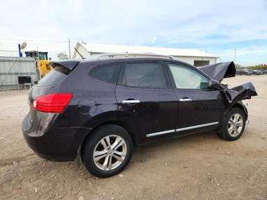 Vue de 2013 NISSAN ROGUE S, angle 3