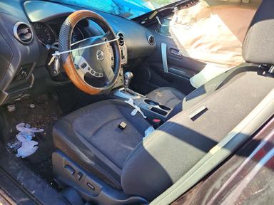 Vue de 2013 NISSAN ROGUE S, angle 8