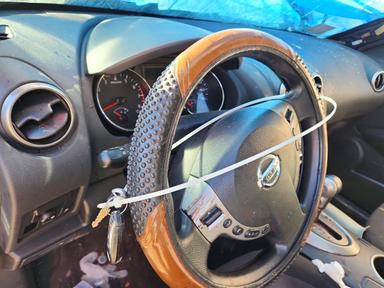 Vue de 2013 NISSAN ROGUE S, angle 9