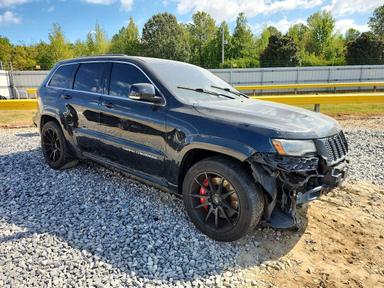منظر 2014 JEEP GRAND CHEROKEE SRT-8، زاوية 4