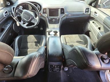 منظر 2014 JEEP GRAND CHEROKEE SRT-8، زاوية 8