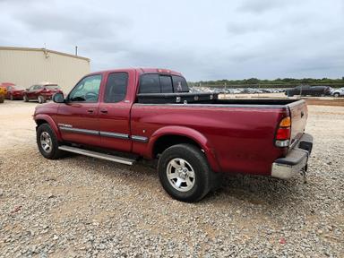 Vista de 2000 TOYOTA TUNDRA SR5, ángulo 2