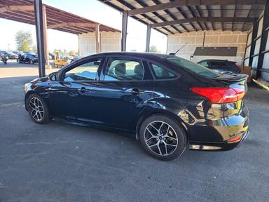 Vedere 2015 FORD FOCUS SE, unghi 2