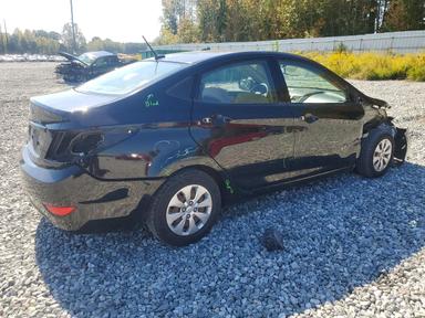 2017 HYUNDAI ACCENT SE view, angle 3