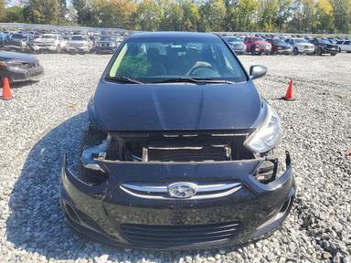 2017 HYUNDAI ACCENT SE view, angle 5